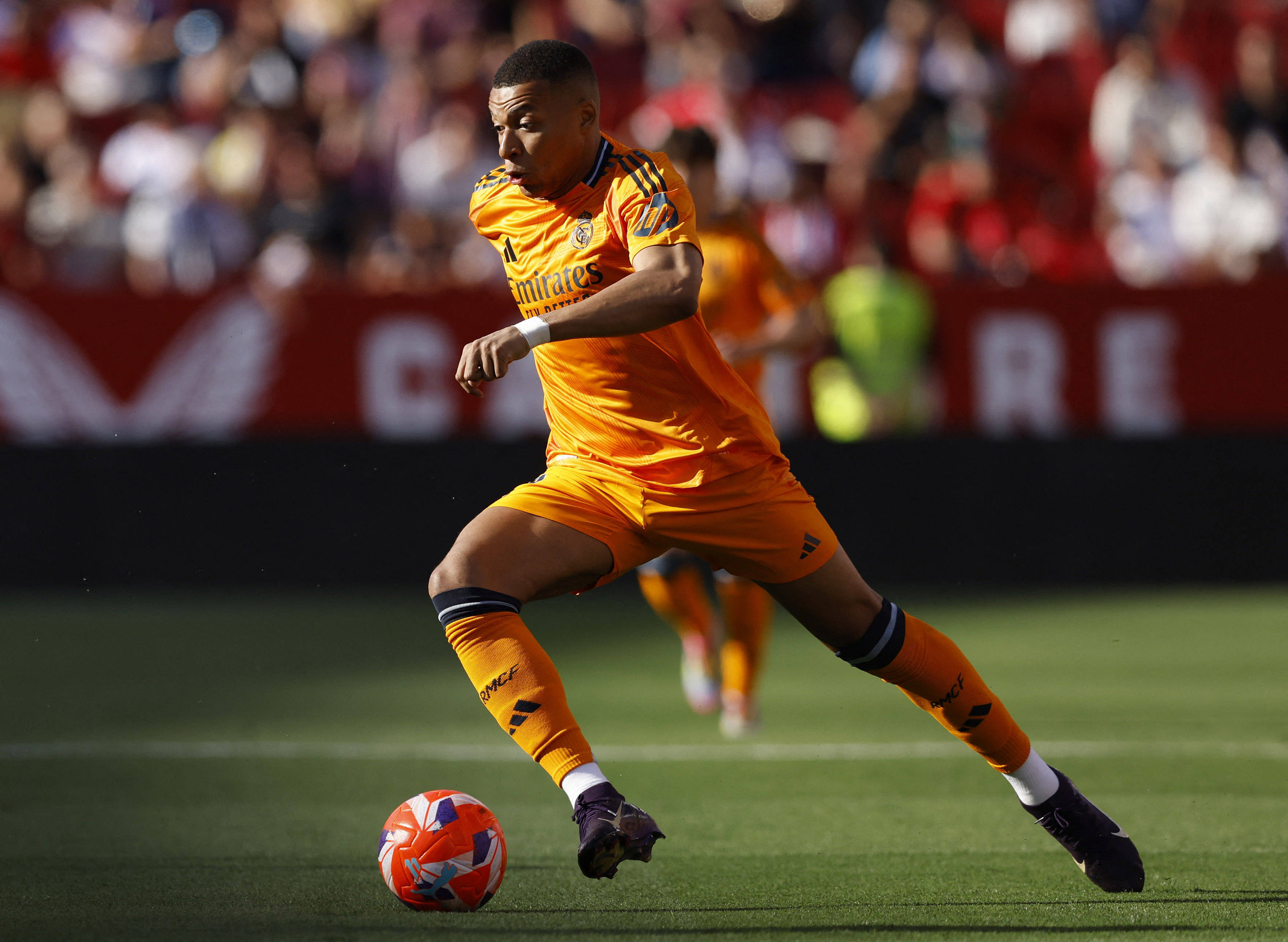 平台-那不勒斯险胜拜仁，萨拉赫乌龙送礼意甲的简单介绍